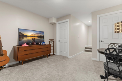 Hallway Photo of 3297 Vernon Terrace, Abbotsford, BC