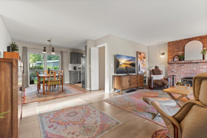 Kitchen Photo of 3297 Vernon Terrace, Abbotsford, BC