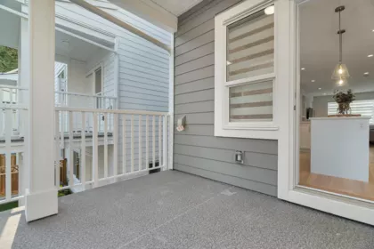 Primary Bathroom Photo of 14 9762 182a Street, Surrey, BC