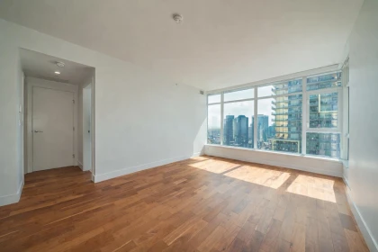 2103 4360 Beresford Street, Burnaby, BC, Burnaby — Apartment/Condo for sale