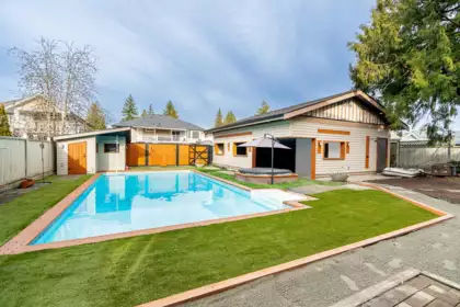 Backyard Photo of 1415 Cornell Avenue, Coquitlam, BC