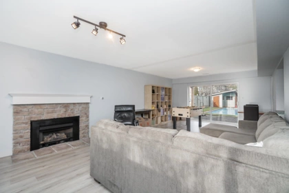 Entry Foyer Photo of 1415 Cornell Avenue, Coquitlam, BC