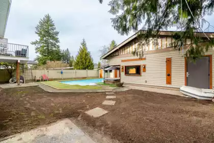 Garden / Landscaping Photo of 1415 Cornell Avenue, Coquitlam, BC