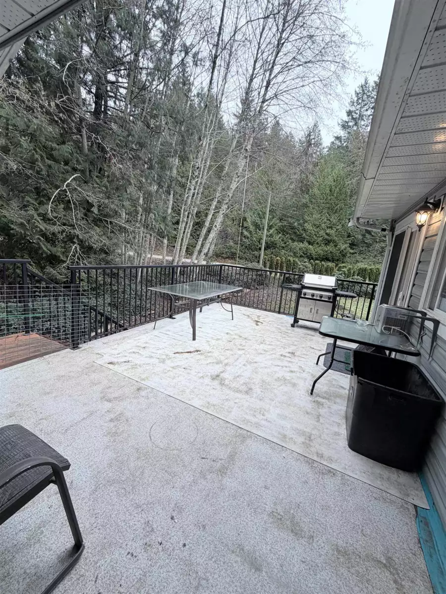 Office / Den Photo of 5565 Riley Road, Halfmoon Bay, BC