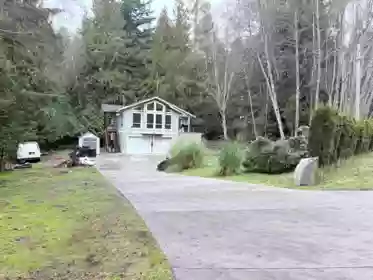 5565 Riley Road, Halfmoon Bay, BC, Halfmn Bay Secret Cv Redroofs — 4 bed single family residence for sale