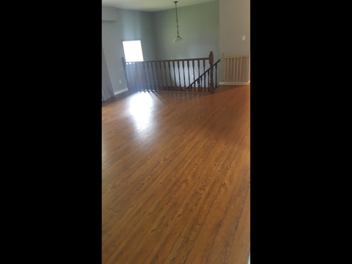 Kitchen Island Photo of 12567 26a Avenue, Surrey, BC
