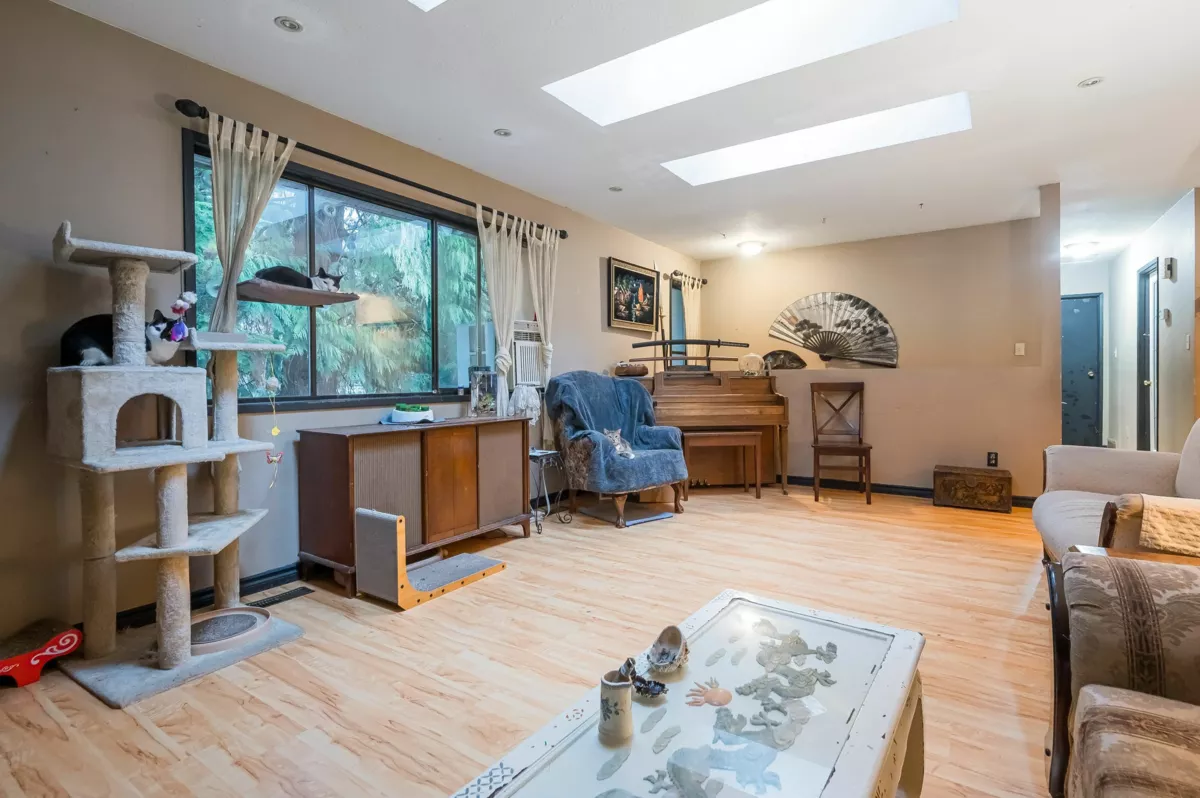 Laundry Room Photo of 32472 Grebe Crescent, Mission, BC