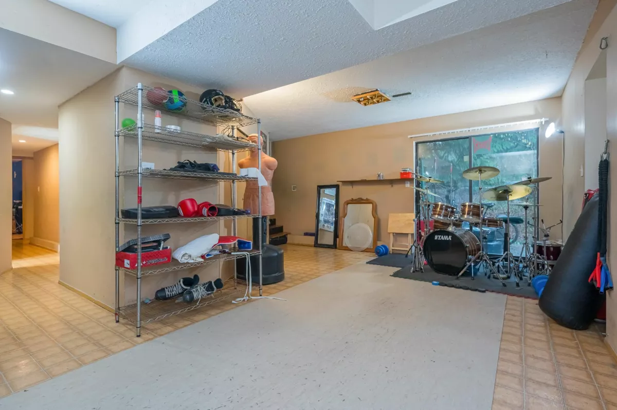 Swimming Pool Photo of 32472 Grebe Crescent, Mission, BC