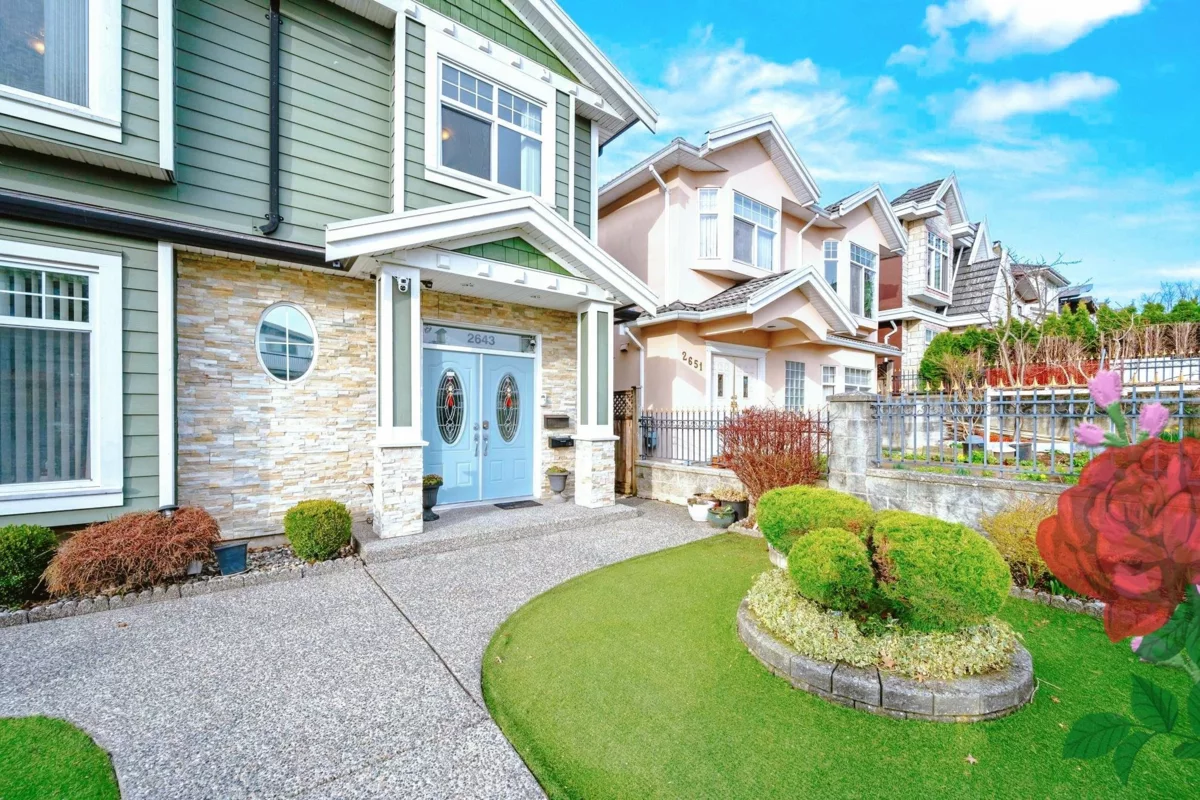 Outdoor Patio Photo of 2643 E 8th Avenue, Vancouver, BC