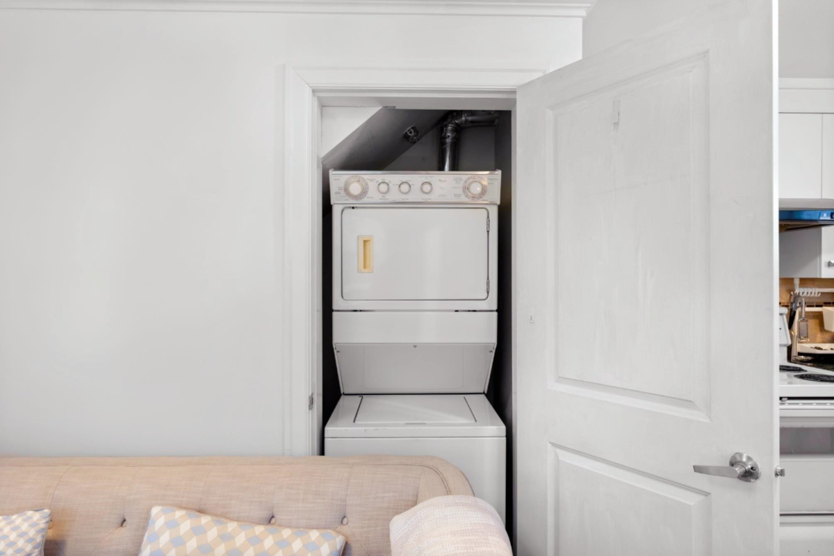 Staircase Photo of 2643 E 8th Avenue, Vancouver, BC