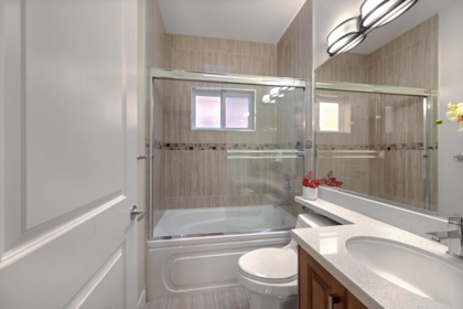 Laundry Room Photo of 2643 E 8th Avenue, Vancouver, BC