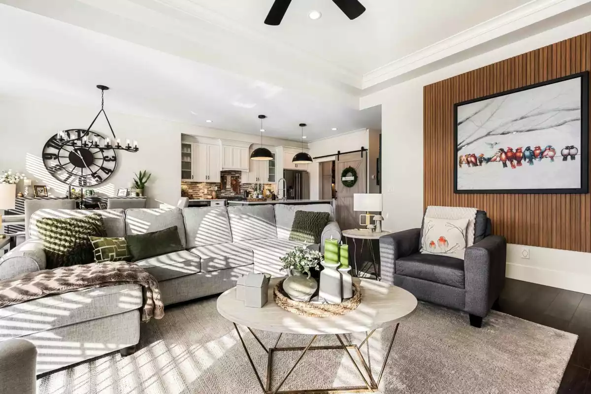 Hallway Photo of 43 46213 Hakweles Road, Chilliwack, BC