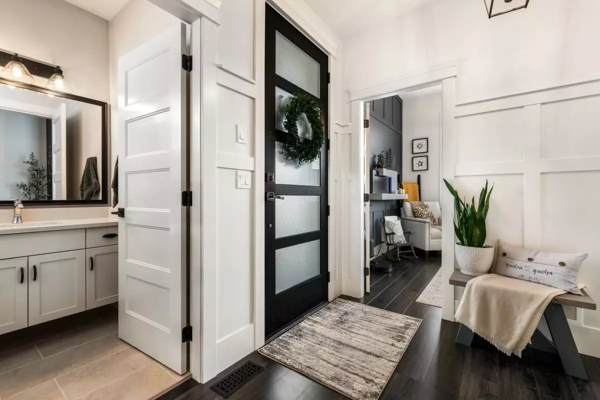 Primary Bedroom Photo of 43 46213 Hakweles Road, Chilliwack, BC