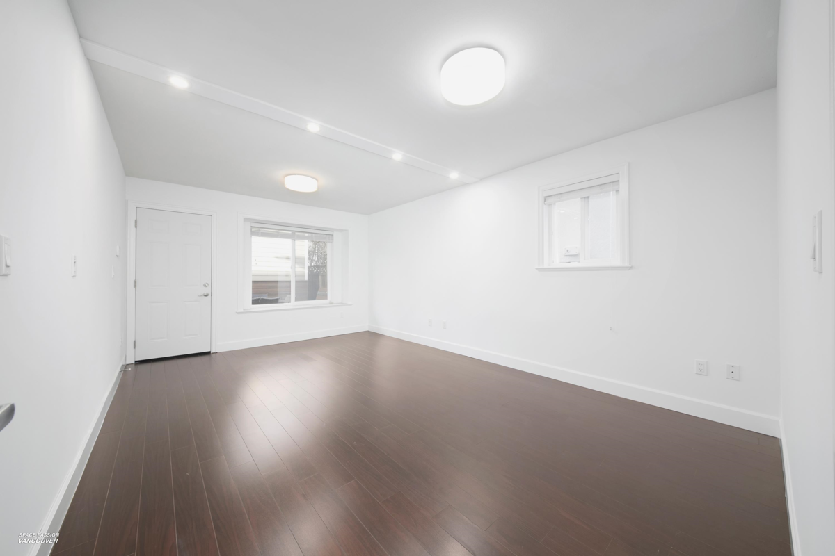 Basement Recreation Room Photo of 15 N Fell Avenue, Burnaby, BC