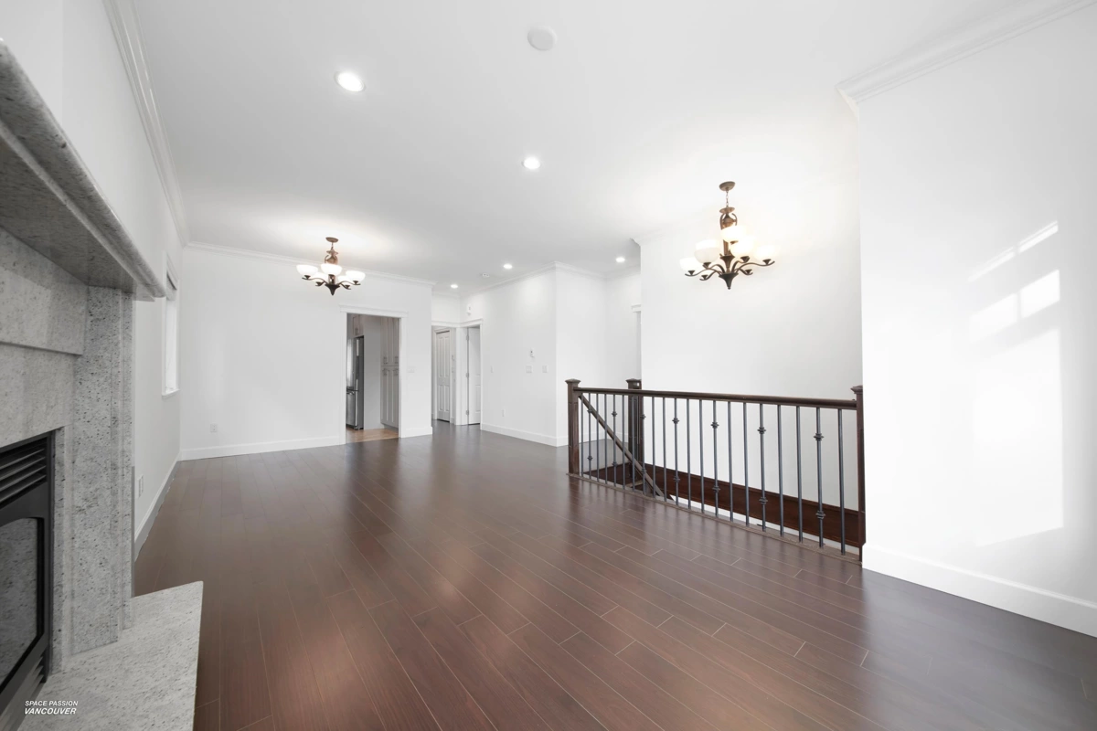 Breakfast Nook Photo of 15 N Fell Avenue, Burnaby, BC