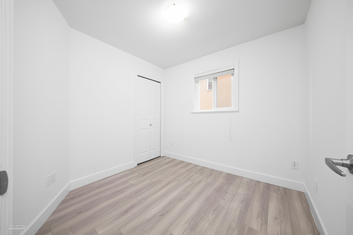 Mudroom Photo of 15 N Fell Avenue, Burnaby, BC