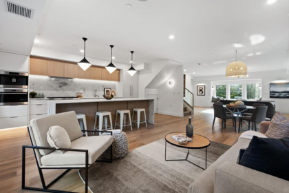 Breakfast Nook Photo of 1141 W 33rd Avenue, Vancouver, BC