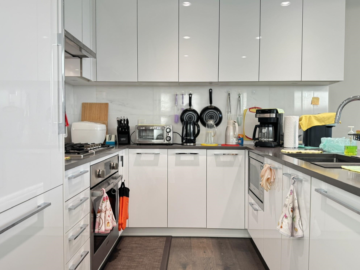 Kitchen Island Photo of 501 3487 Binning Road, Vancouver, BC