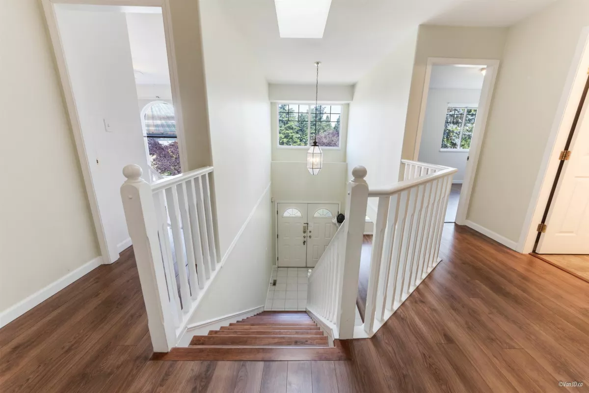 Breakfast Nook Photo of 14534 St. Andrews Drive, Surrey, BC