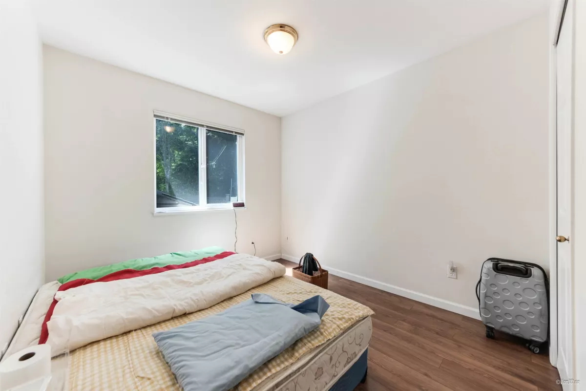 Kitchen Island Photo of 14534 St. Andrews Drive, Surrey, BC