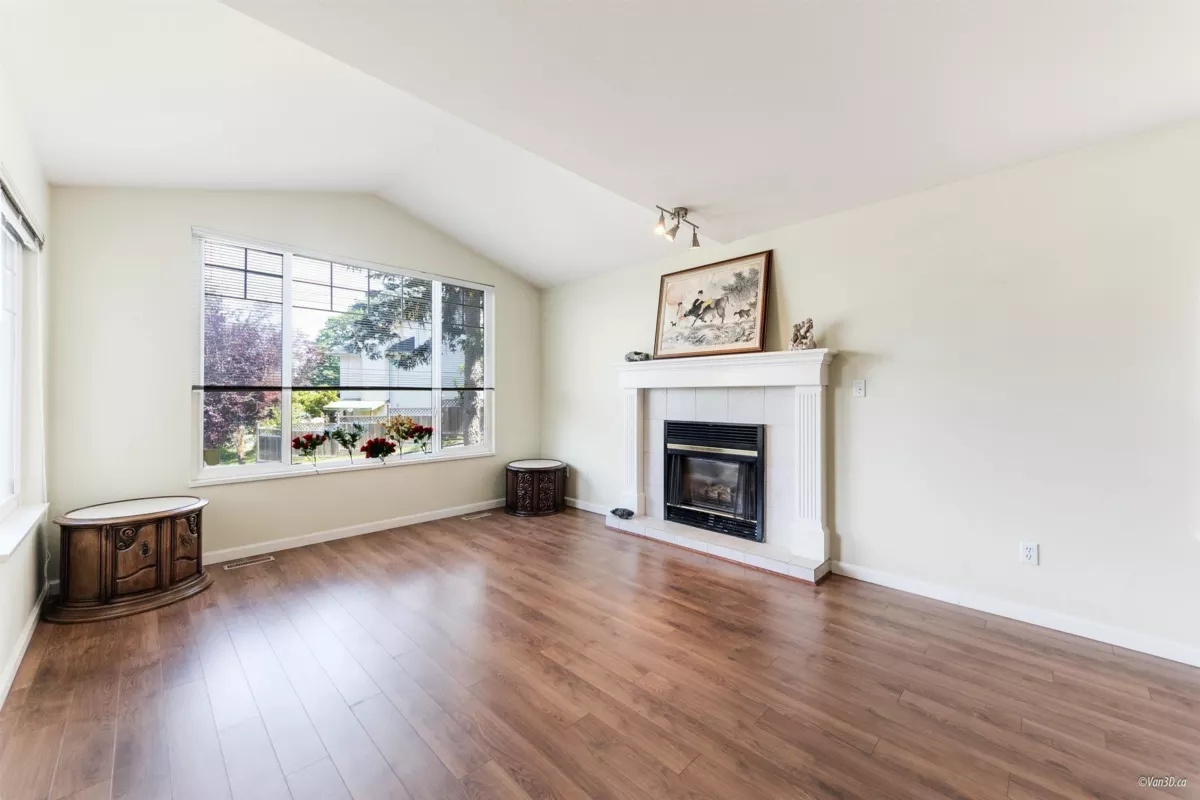 Living Room Photo of 14534 St. Andrews Drive, Surrey, BC