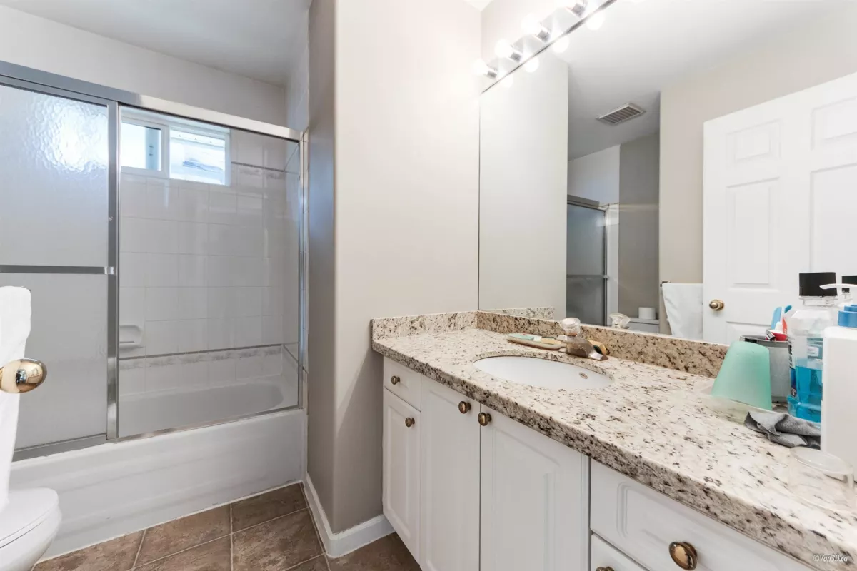Powder Room Photo of 14534 St. Andrews Drive, Surrey, BC