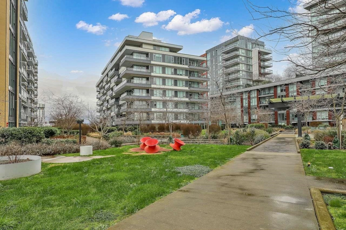 Community Amenities Photo (Clubhouse) of 1003 3331 No. 3 Road, Richmond, BC