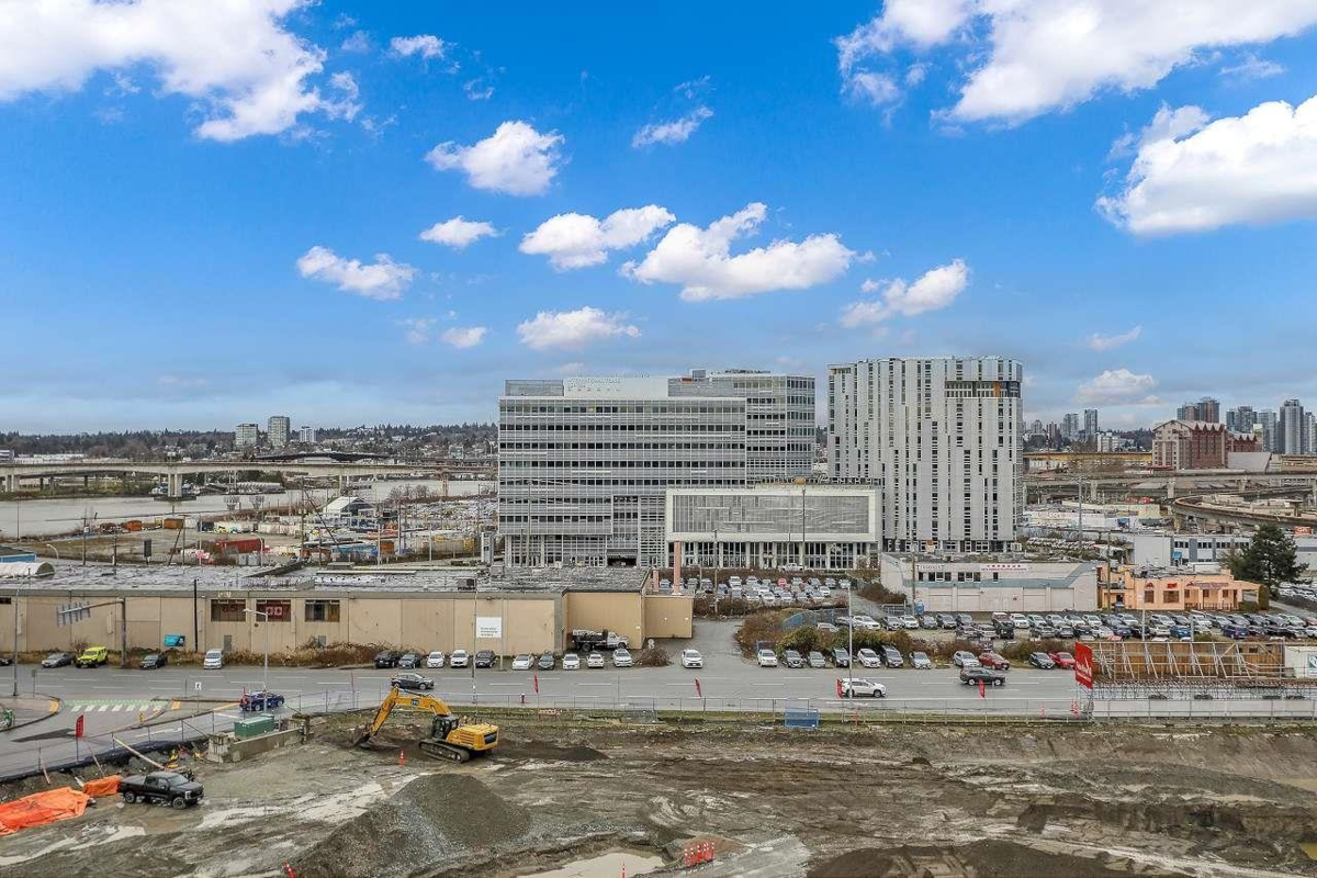 Front Yard Photo of 1003 3331 No. 3 Road, Richmond, BC