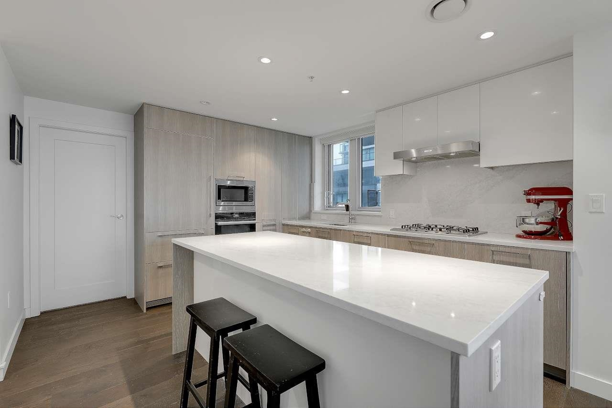 Living Room Photo of 1003 3331 No. 3 Road, Richmond, BC