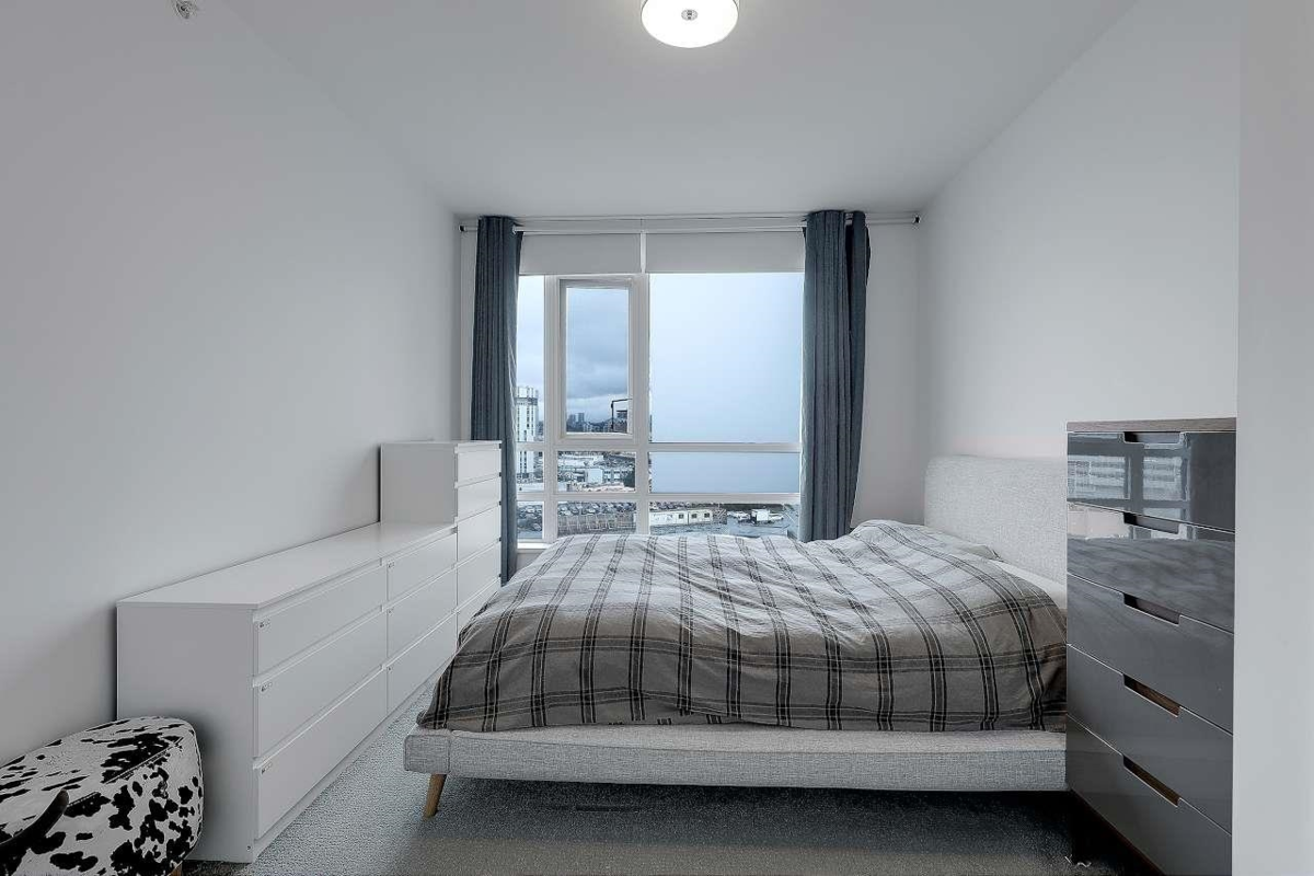 Office / Den Photo of 1003 3331 No. 3 Road, Richmond, BC