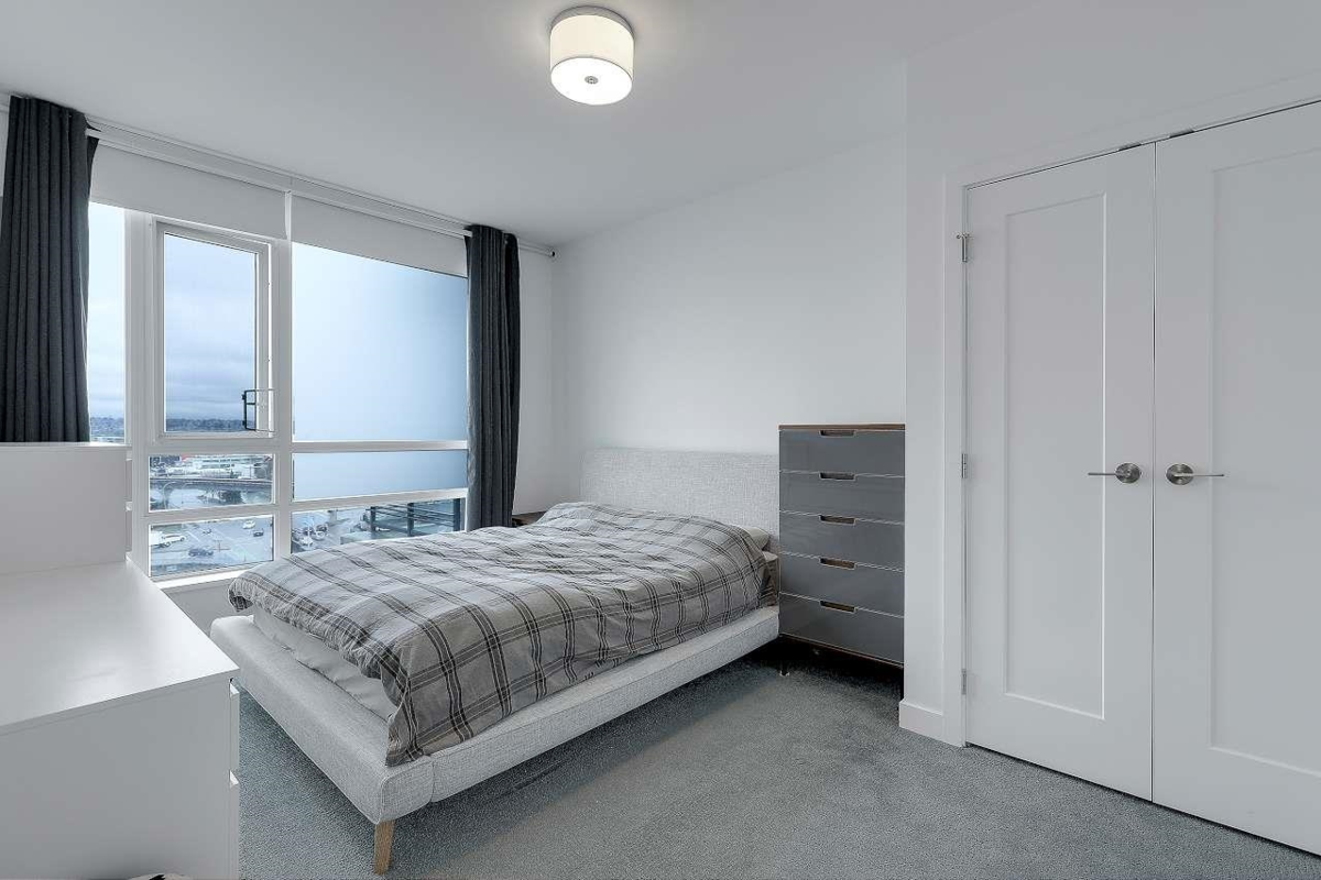 Powder Room Photo of 1003 3331 No. 3 Road, Richmond, BC