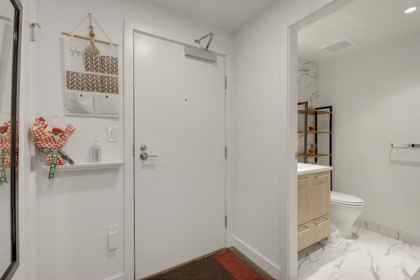Hallway Photo of 1003 3331 No. 3 Road, Richmond, BC