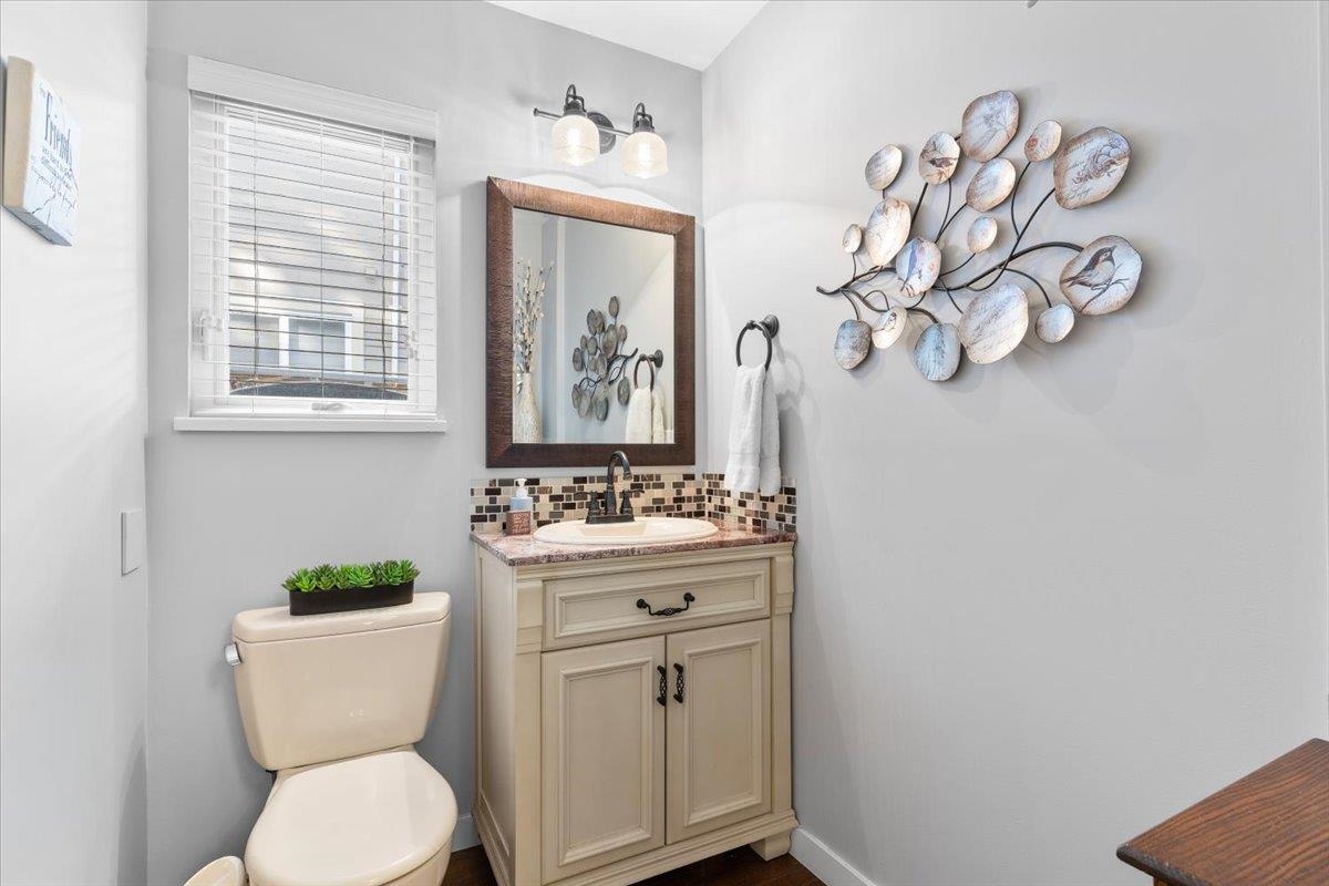 Basement Recreation Room Photo of 2217 154 Street, Surrey, BC