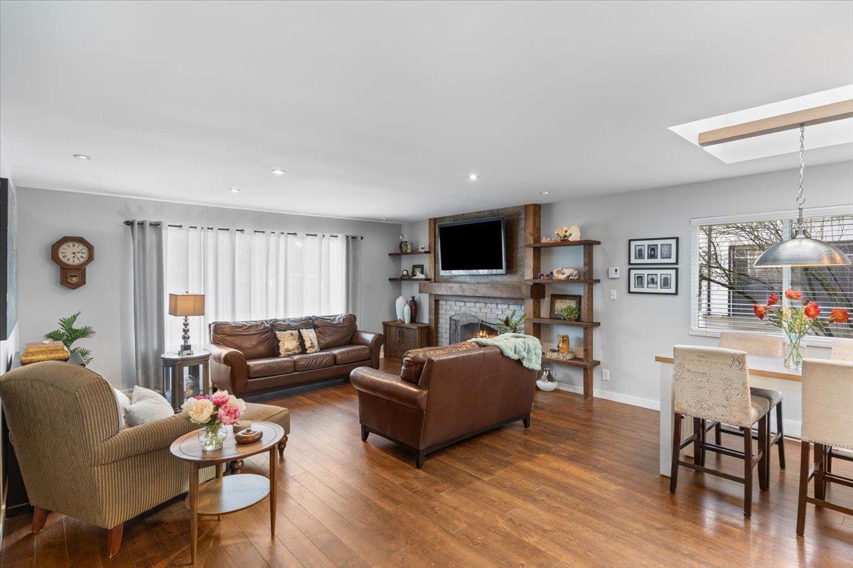 Dining Area Photo of 2217 154 Street, Surrey, BC