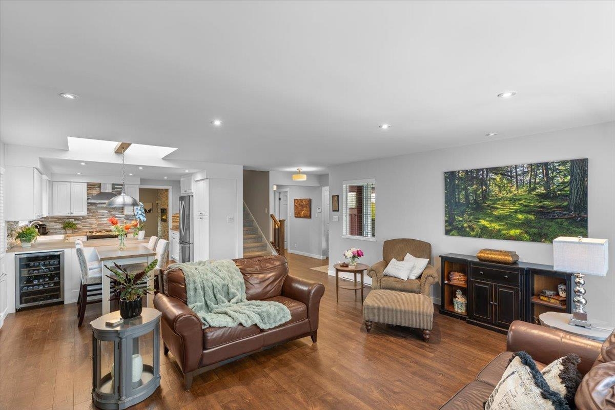 Kitchen Island Photo of 2217 154 Street, Surrey, BC