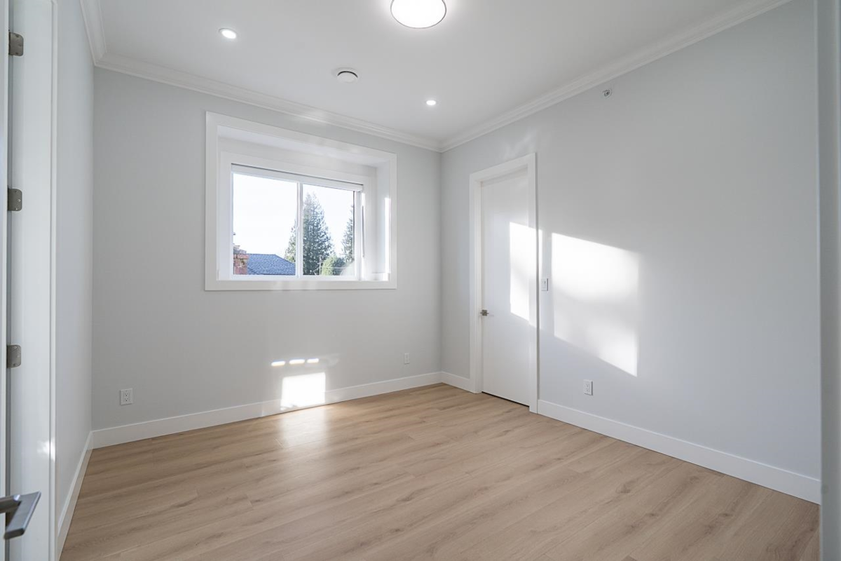 Walk-In Closet Photo of 20290 Telep Avenue, Maple Ridge, BC