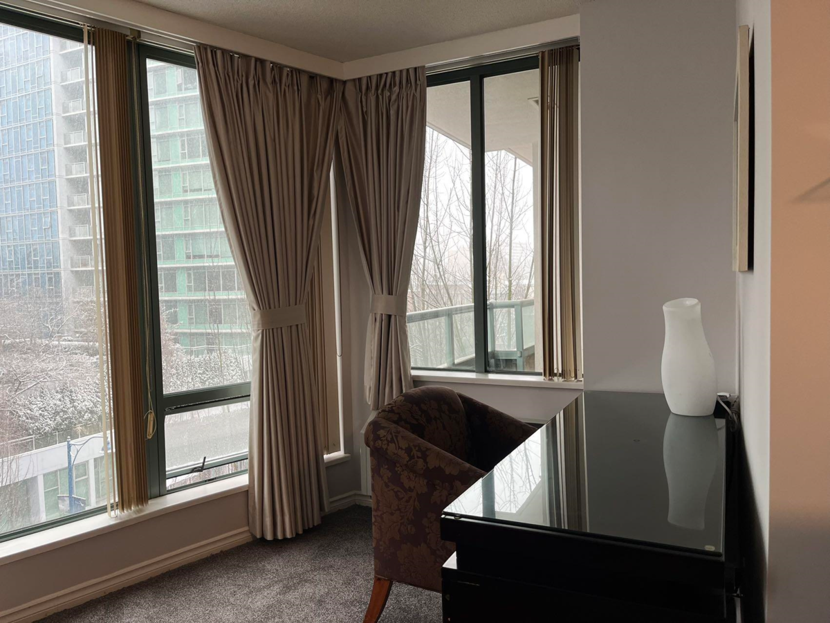 Kitchen Photo of 704 5911 Alderbridge Way, Richmond, BC