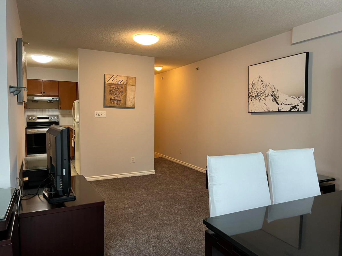 Primary Bedroom Photo of 704 5911 Alderbridge Way, Richmond, BC