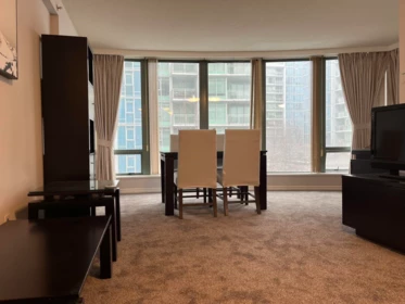 704 5911 Alderbridge Way, Richmond, BC, Richmond — Apartment/Condo for sale