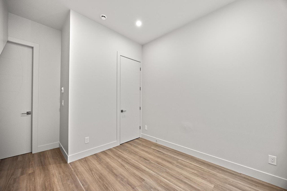 Front Yard Photo of 3015 E 19th Avenue, Vancouver, BC