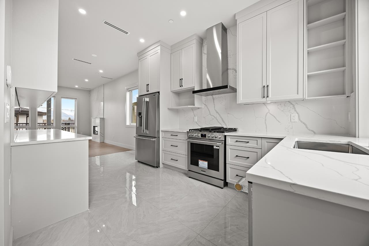 Walk-In Closet Photo of 3015 E 19th Avenue, Vancouver, BC