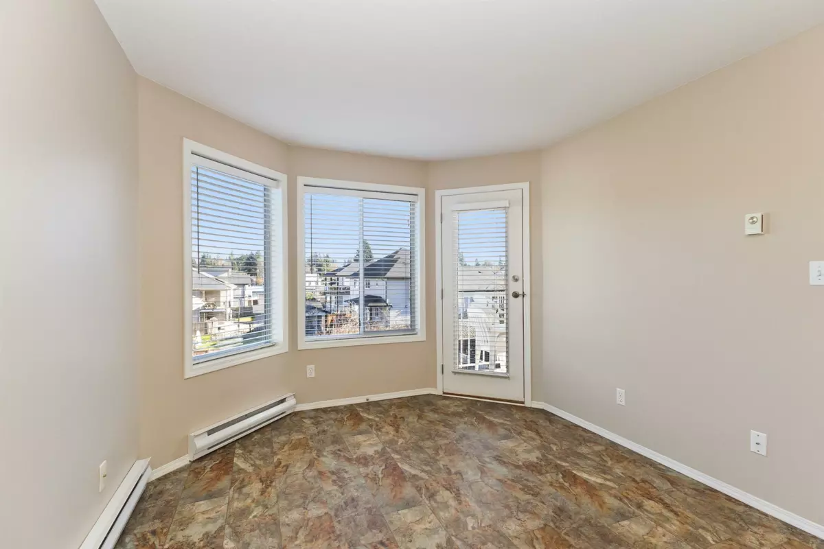 Primary Bathroom Photo of 210 2450 Church Street, Abbotsford, BC