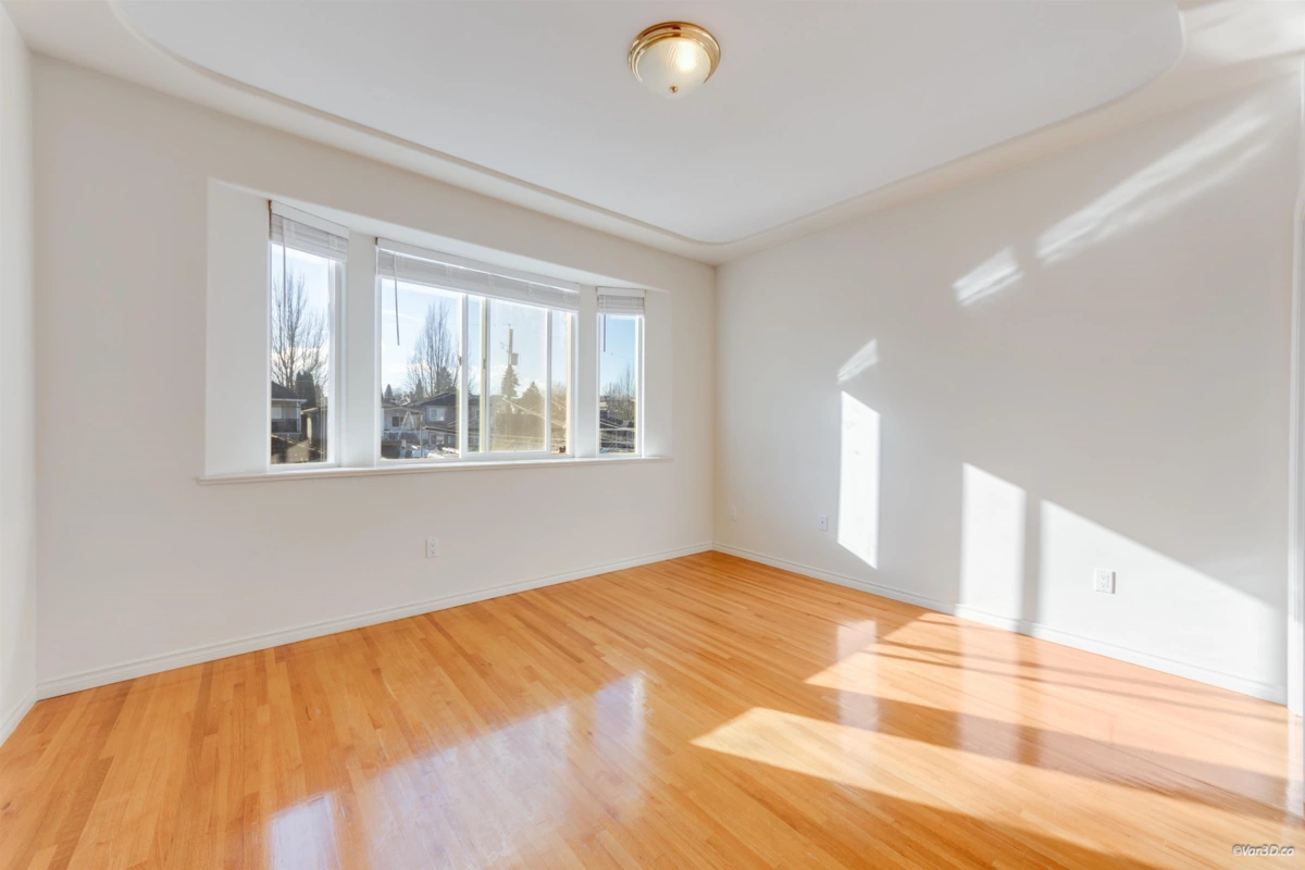 Guest Bathroom Photo of 3056 Adanac Street, Vancouver, BC