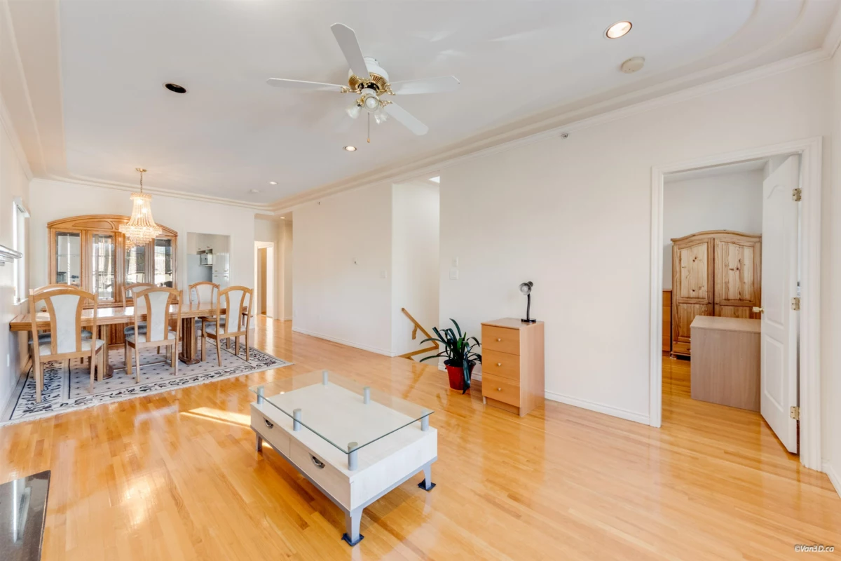 Primary Bathroom Photo of 3056 Adanac Street, Vancouver, BC