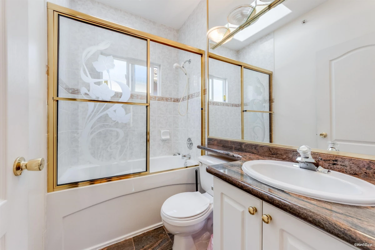 Walk-In Closet Photo of 3056 Adanac Street, Vancouver, BC