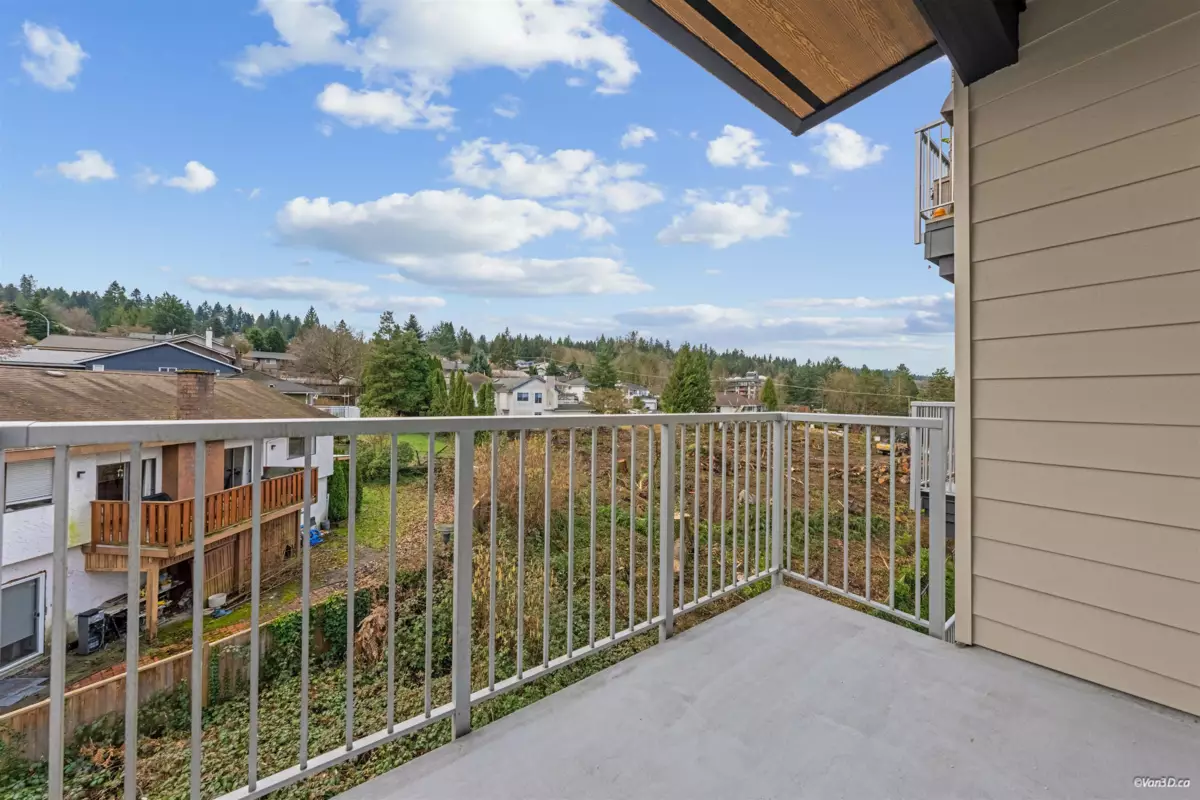 Powder Room Photo of 505 3229 St Johns Street, Port Moody, BC