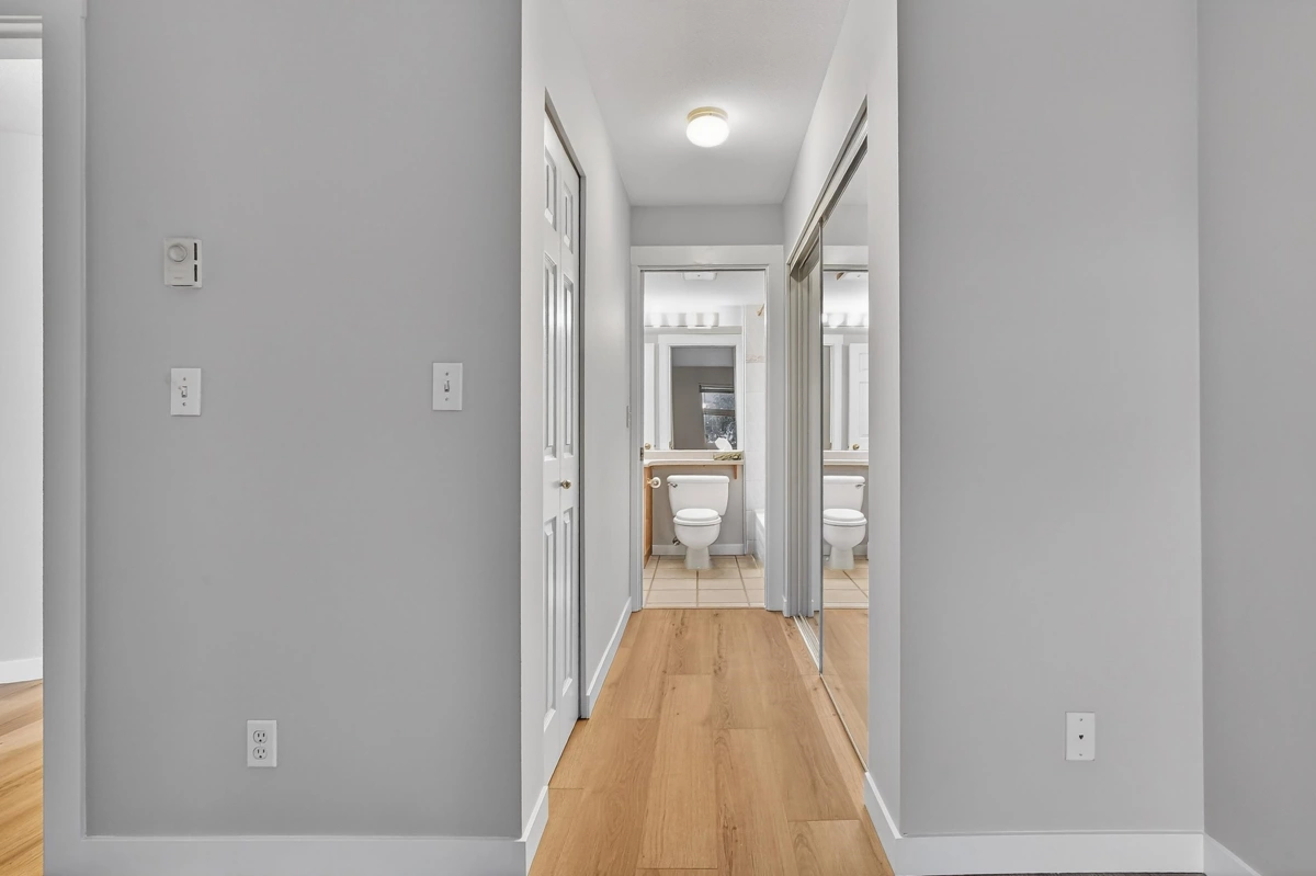 Basement Recreation Room Photo of 401 301 Maude Road, Port Moody, BC