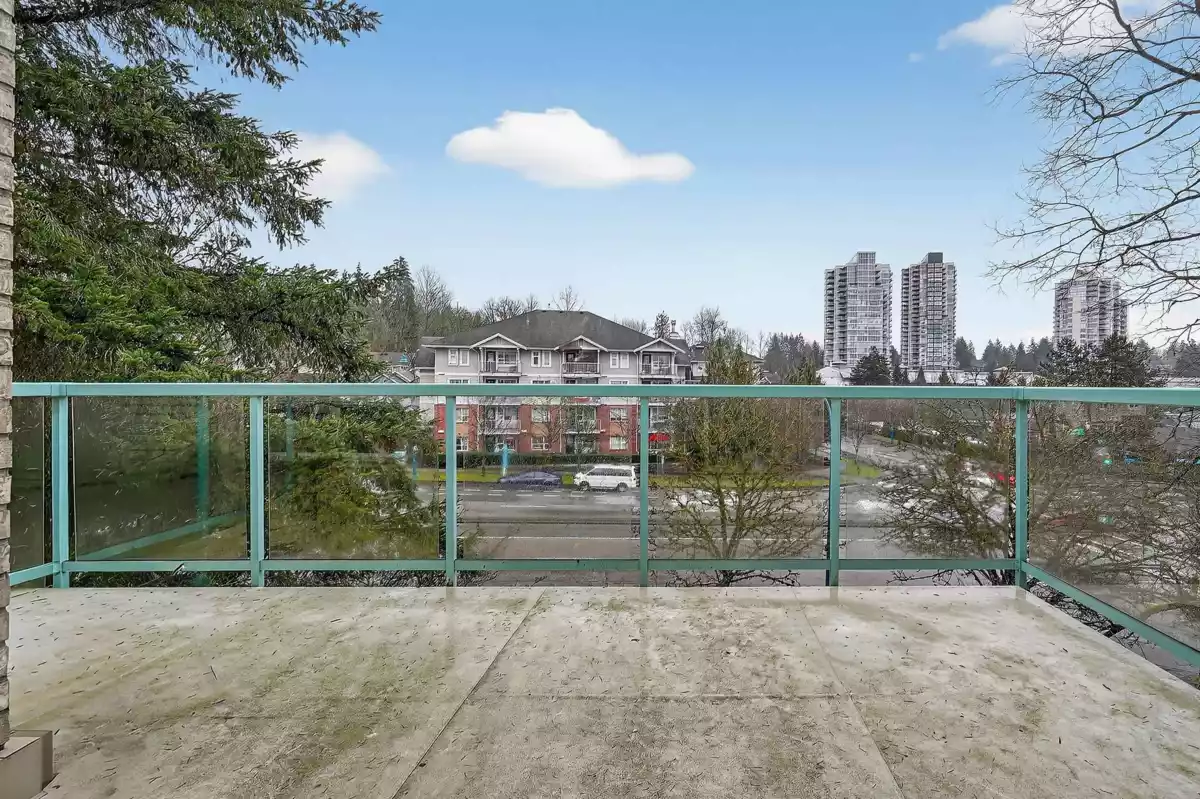 Hallway Photo of 401 301 Maude Road, Port Moody, BC