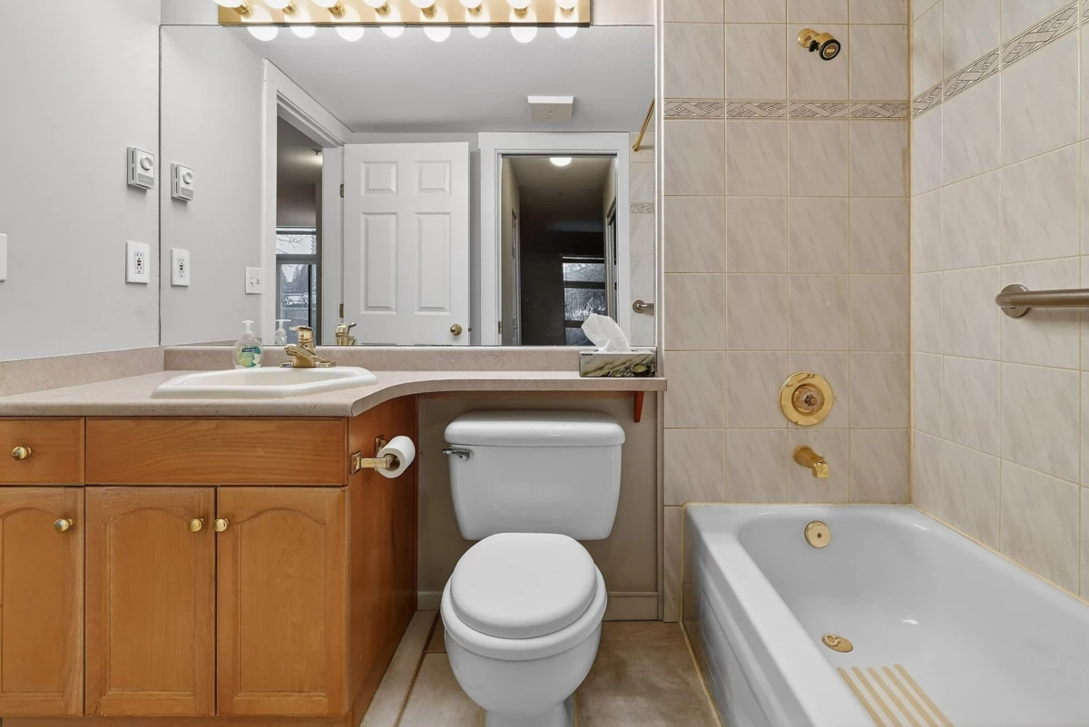 Laundry Room Photo of 401 301 Maude Road, Port Moody, BC