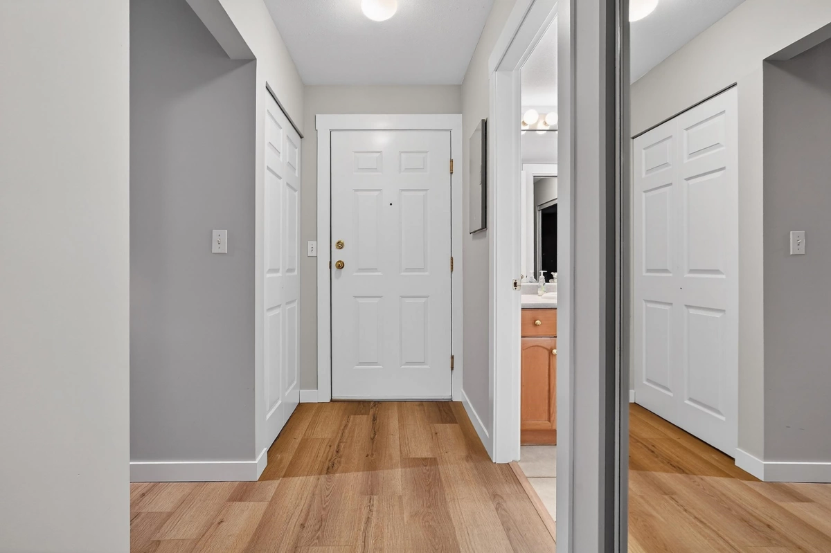 Mudroom Photo of 401 301 Maude Road, Port Moody, BC